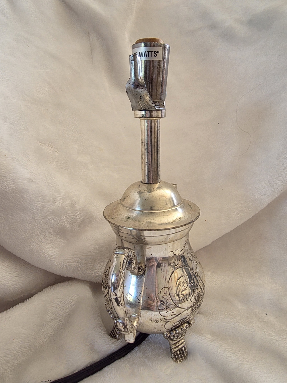 Vintage Silver Plated Teapot Lamp, Made in India, Engraved Etched Teapot Lamp - Picture 3 of 11